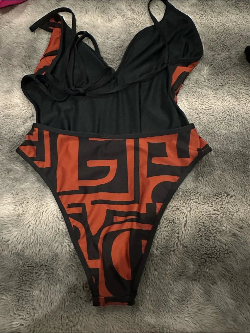 Aruba Brown and Black Abstract Print 1 piece swim suit size small never worn